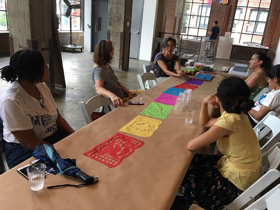 Taller de papel picado – Centro de Estudios de la Cultura y la Comunicación